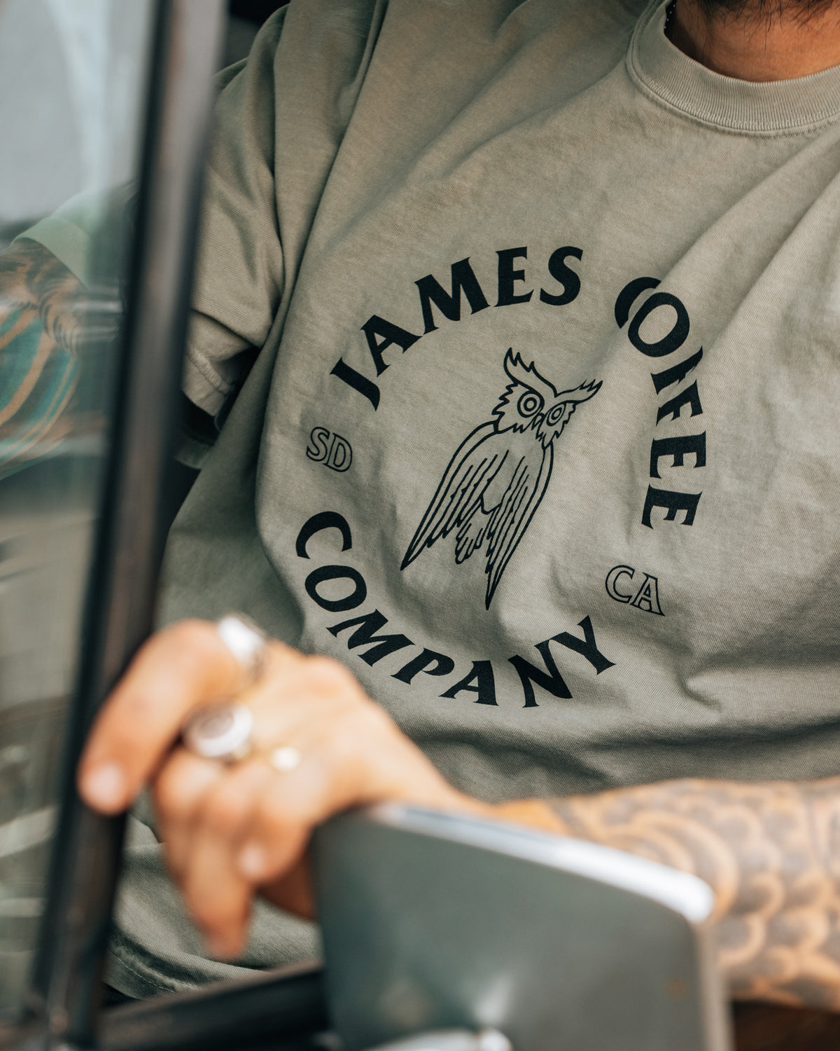 James Circle Emblem T-shirt